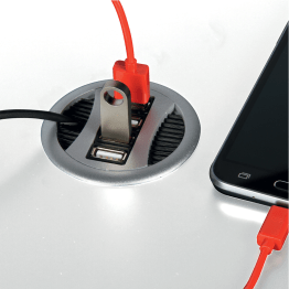 Kabeldurchführung mit USB-Ladegerät und USB-Anschluss
