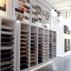 Tige voor steun front showroom
