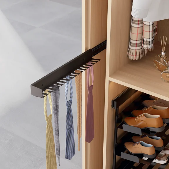 LINEA dassenhouder en riemenhouder op geleider