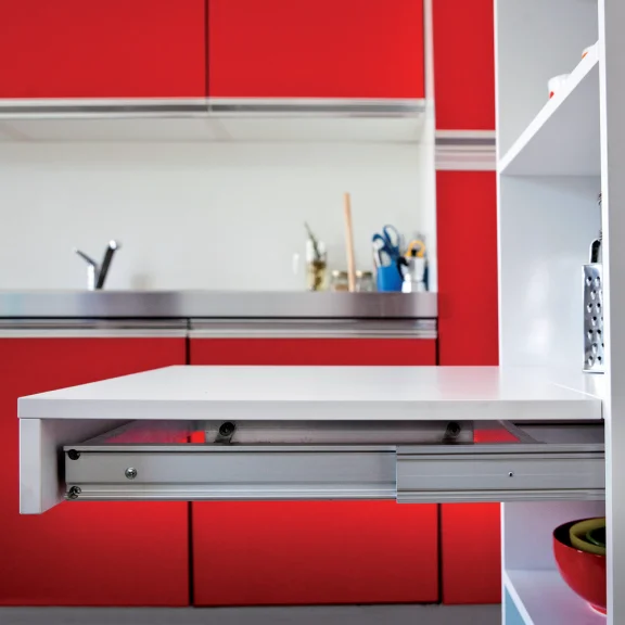 Beschlag für eine bewegliche Arbeitsfläche OPLA