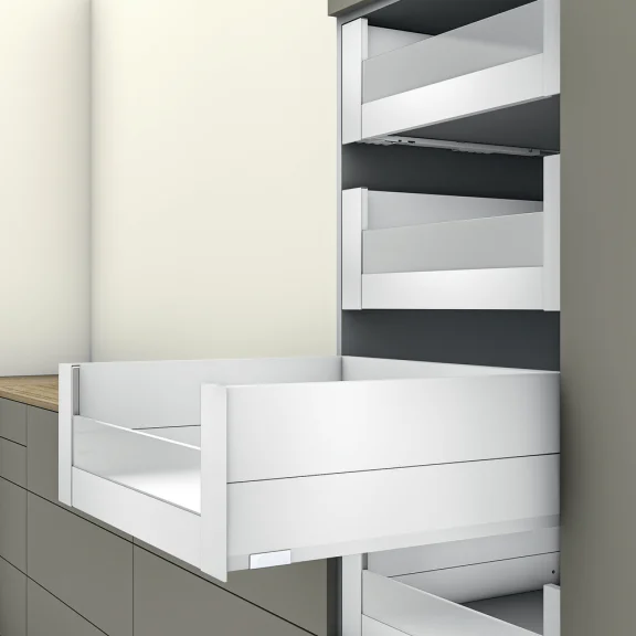 Innenauszug E BOXCAP mit Schubkastenfront aus Halbglas (H: 209 mm)